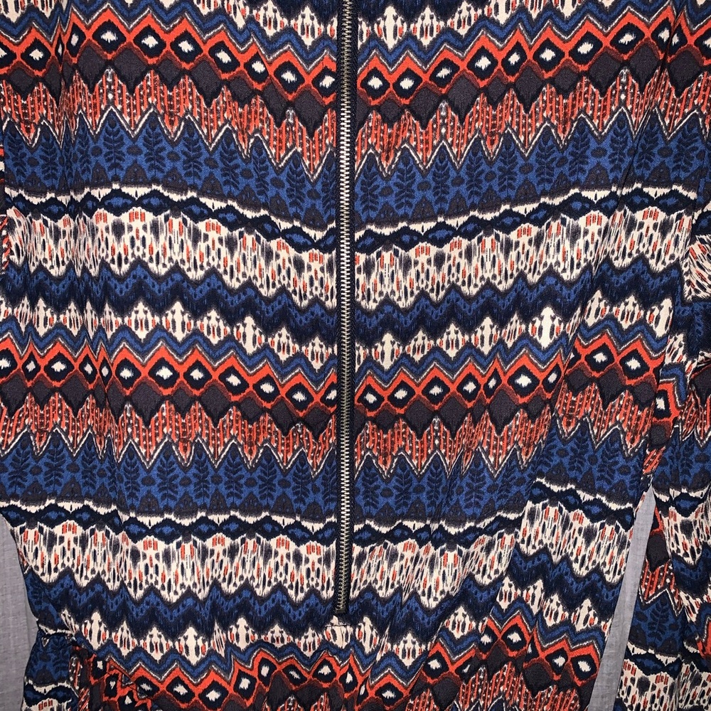 ROMPER patterned long sleeve - Picture 6 of 6